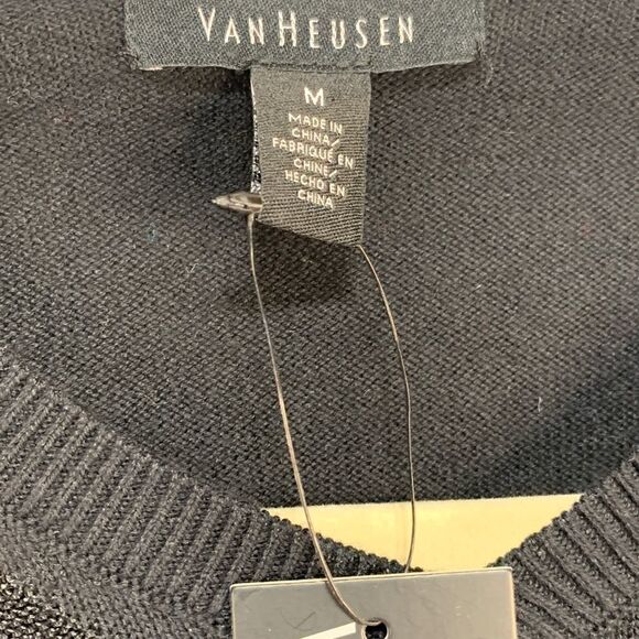 VAN Heusen Black on Black Argyle V Neck Sweater - Picture 6 of 10